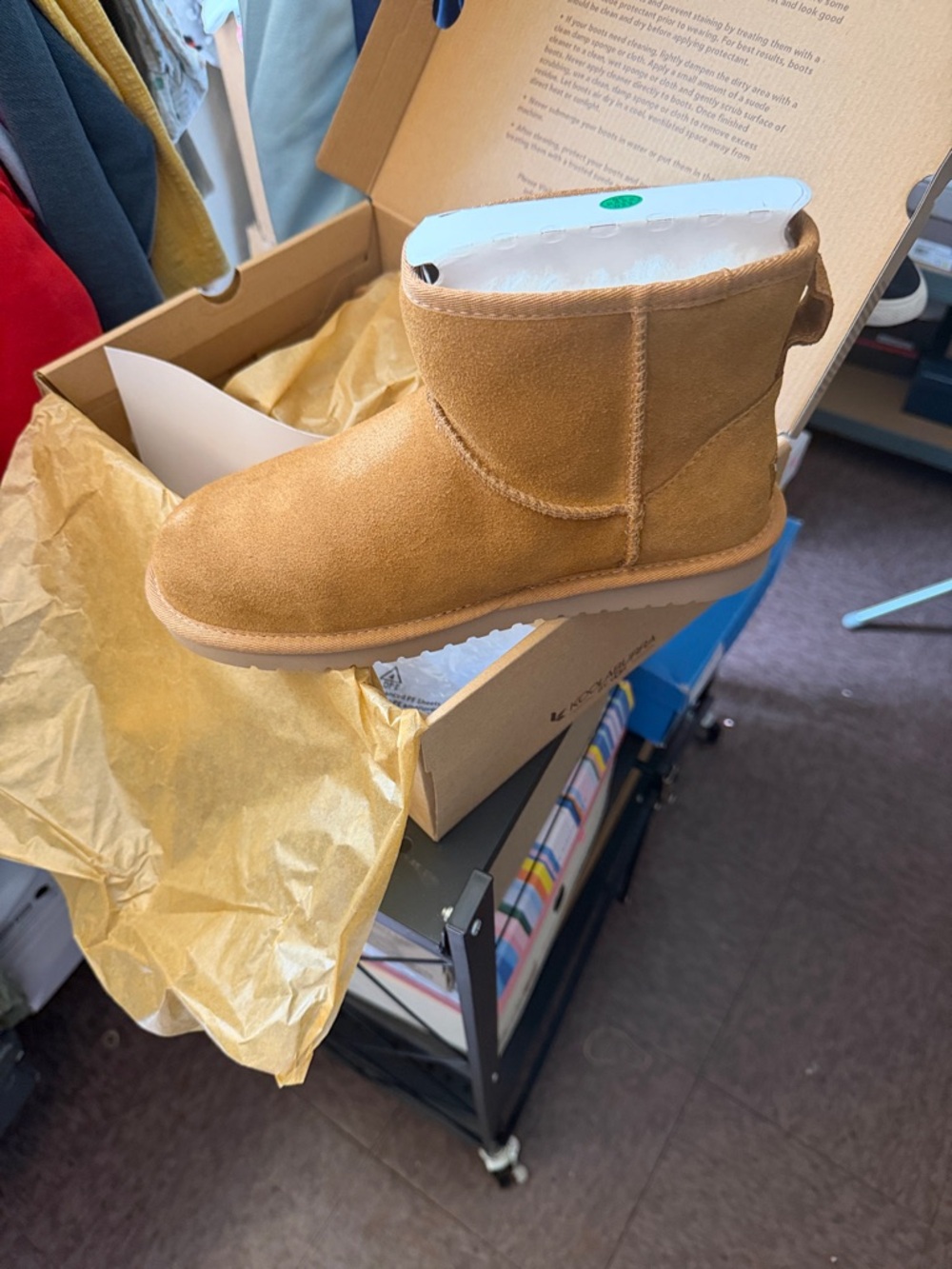 Koolaburra Ugg Kids Short Suede Boot - Chestnut